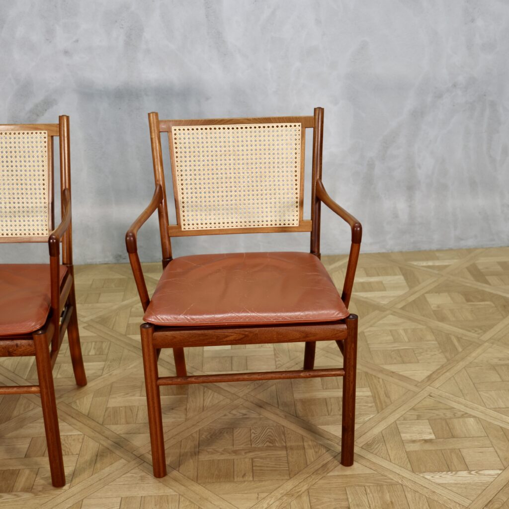 Ole Wanscher PJ301 Colonial Chair Mahogany - MOTO FURNITURE 北欧