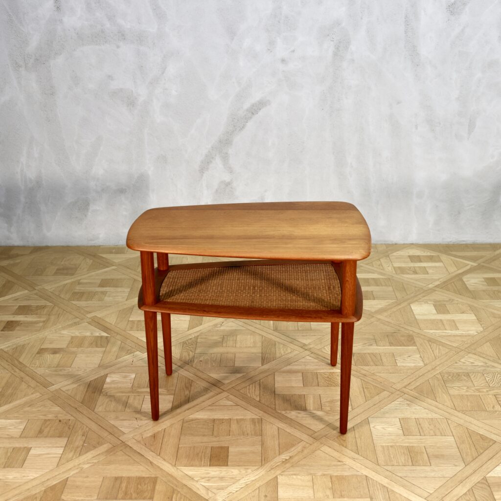 Peter Hvidt and Orla Molgaard FD518 Table - MOTO FURNITURE 北欧