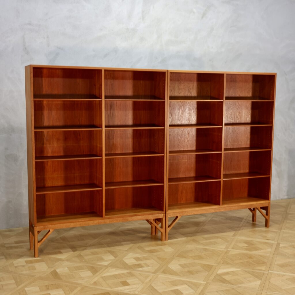 Borge Mogensen Book Case 154 Teak - MOTO FURNITURE 北欧家具