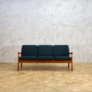 Ole Wanscher Sofa Mahogany