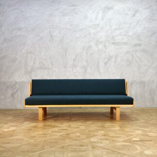 Hans J. Wegner GE258 Daybed Oak