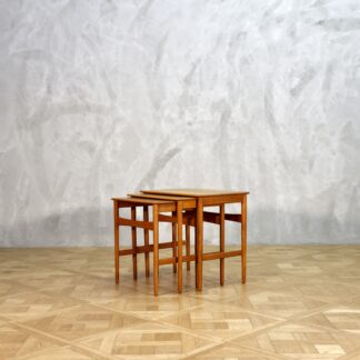 Hans J. Wegner AT40 Nesting Table Oak