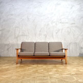 Hans J. Wegner GE290 Sofa Oak