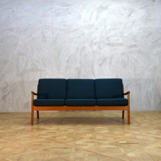 Ole Wanscher Sofa Model 169 Teak