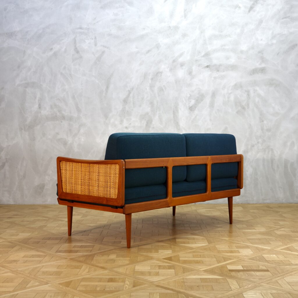 Peter Hvidt and Orla Molgaard Nielsen FD451 Sofa Teak - MOTO